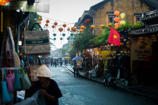 VIETNAM – Hanoi Halong Bay Saigon Group Tour